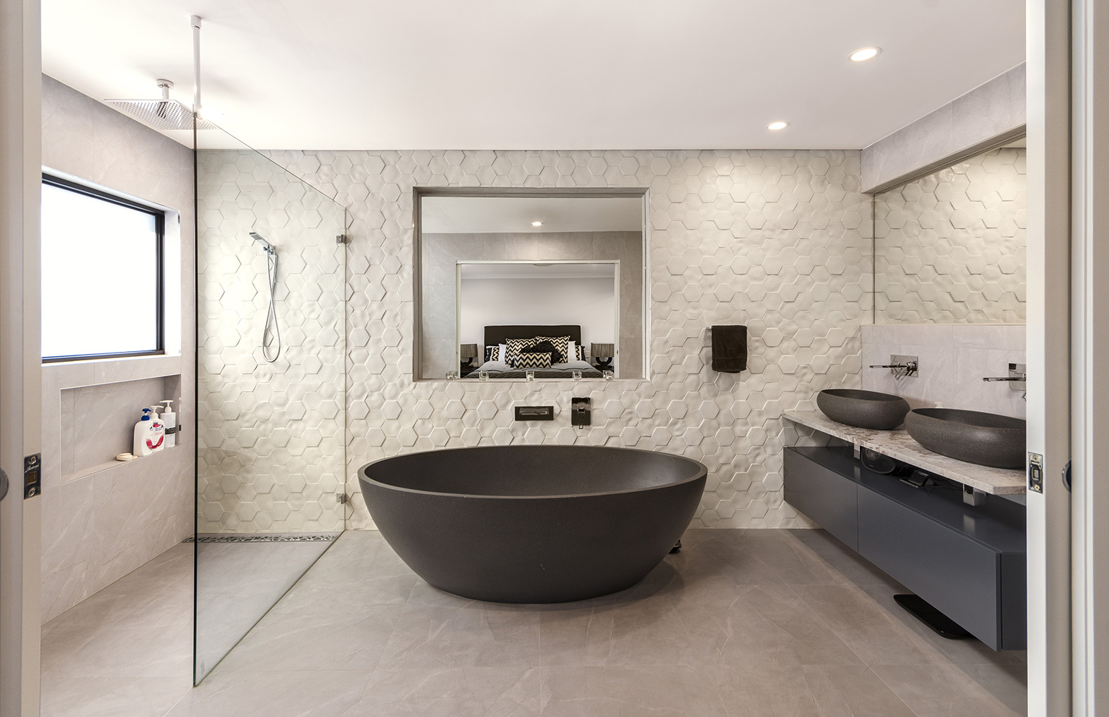 6ValsCtStIves_Ensuite_01_web-1.jpg