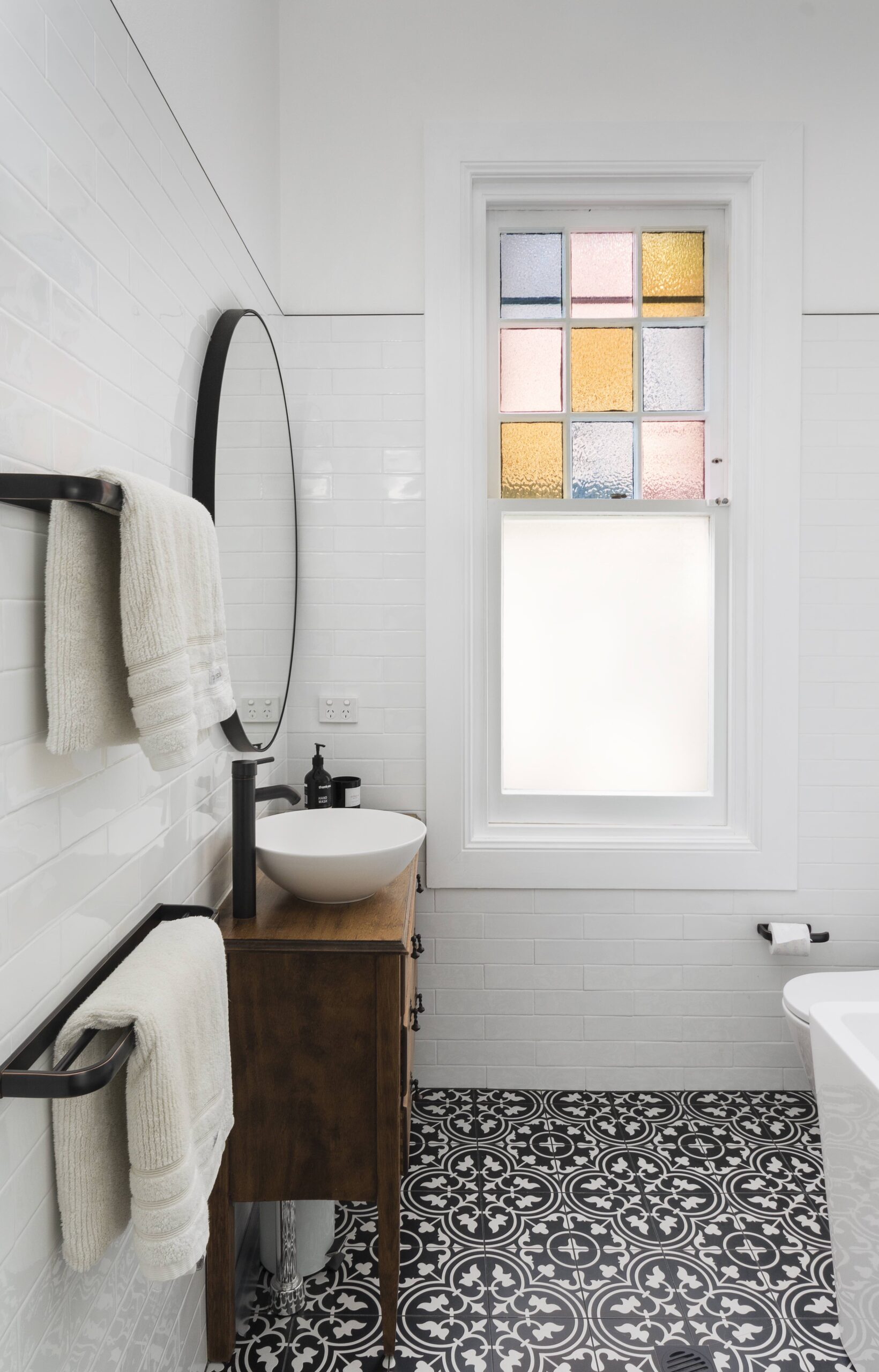 U6_2CalliopeStMosman_Bathroom1-scaled-1.jpg