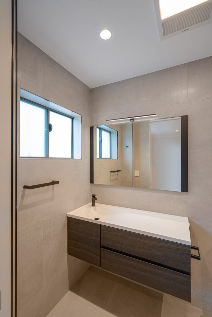 Contemporary bathroom in The Ponds